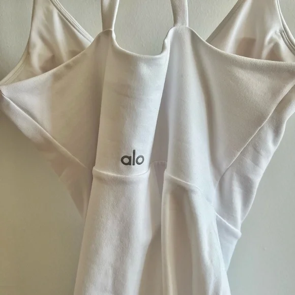 ALO Yoga Alosoft courtside tennis dress with half zip - Picture 4 of 8